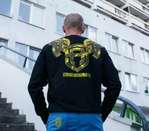 Męskie Street Autonomy Bluzy>Bluza bez kaptura Two Heads 2 black/gold 2022