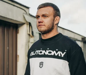 Męskie Street Autonomy Bluzy>BLUZA BEZ KAPTURA TONY WHITE/BLACK 2022