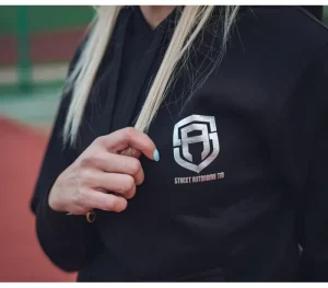 Damskie Street Autonomy Bluzy>BLUZA DAMSKA Z KAPTUREM CLASSY SMALL LOGZ BLACK/SILVER 2021