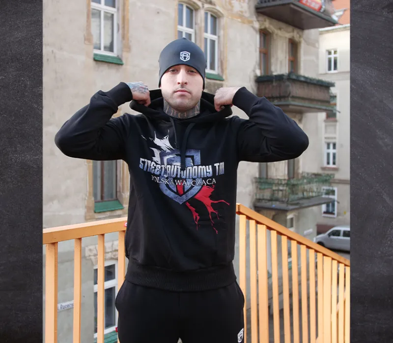 bluza_z_kapturem_street_a_1-29.webp Męskie Street Autonomy Bluzy>BLUZA Z KAPTUREM PRIDE BLACK 2024