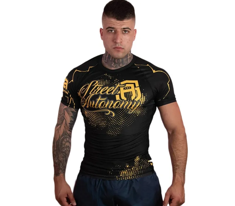 rashguard_short_street_au_1-1.webp Męskie Street Autonomy Męskie>Rashguard Short Divison black/gold 2022